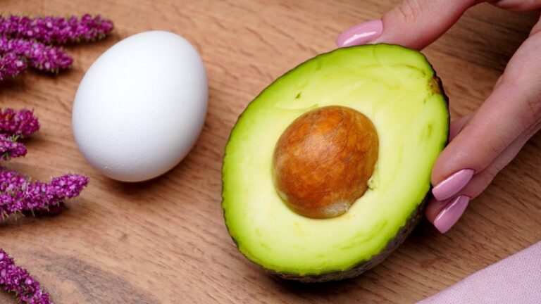 3 gesunde Frühstücksvariationen mit Avocado, die du lieben wirst!