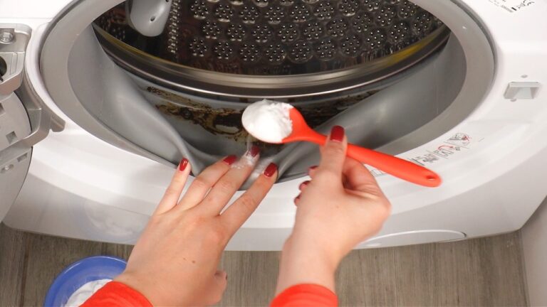 Servicetechniker packt aus: Dieser 1-Euro-Trick rettet jede Waschmaschine!